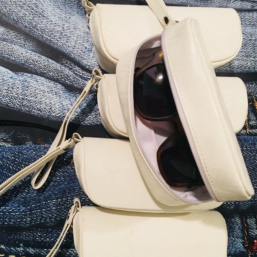 Set of 5 sunglass cases